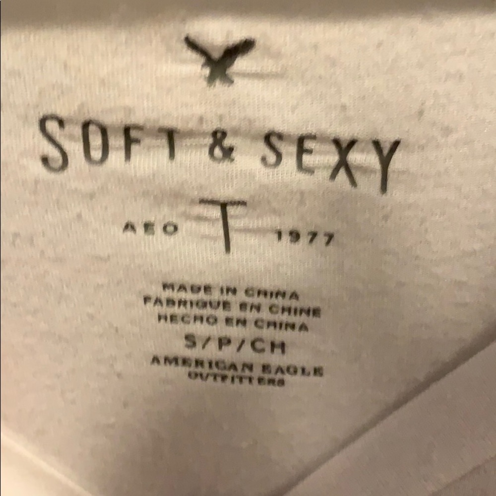 T shirt - Picture 2 of 3